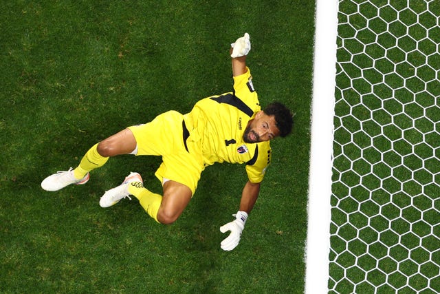 Vozinha makes a save