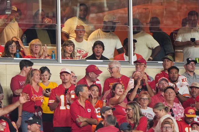 Broncos Chiefs Football