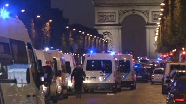 Paris shooting: One policeman killed and two others wounded Paris shooting: One policeman killed and two others wounded