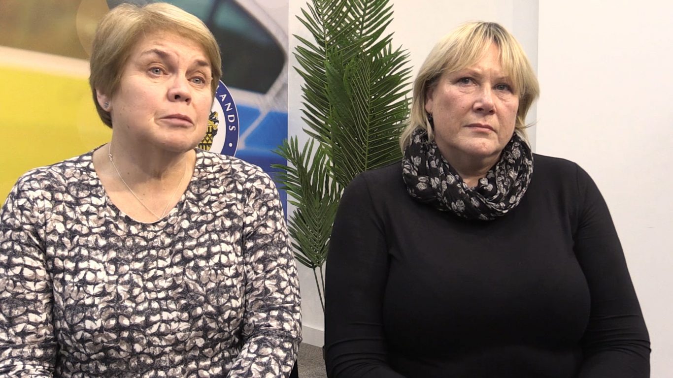 Patricia Welch and Frances Perks (right), who underwent treatment by Ian Paterson (PA Video/PA)