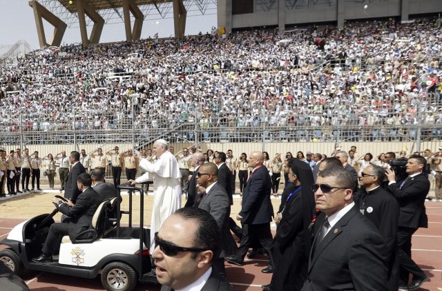 Pope Francis Departs Egypt After Two-Day Visit