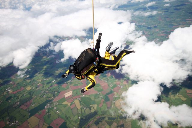 British WWII veteran, 101, breaks skydiving record British WWII veteran, 101, breaks skydiving record