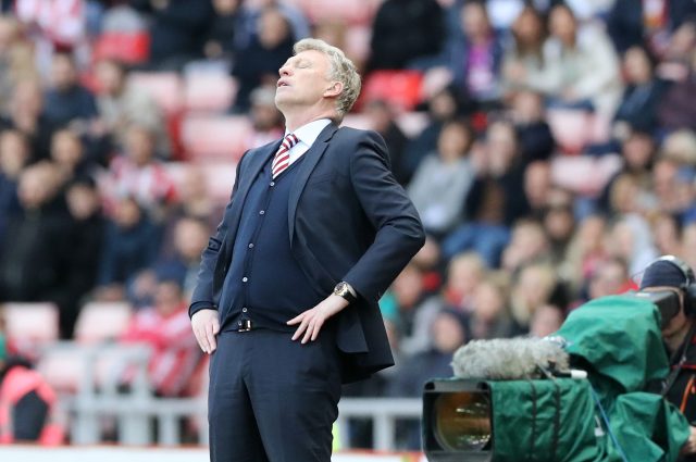 David Moyes looks dejected on the touchline