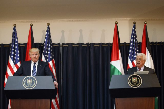 Mr Trump and Mr Abbas. (AP)