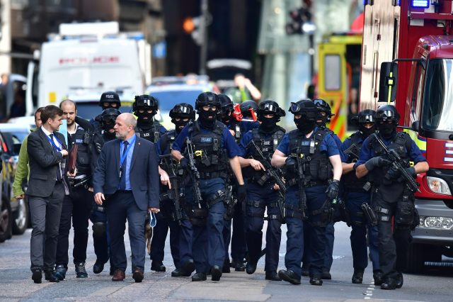 Armed police on St Thomas Street