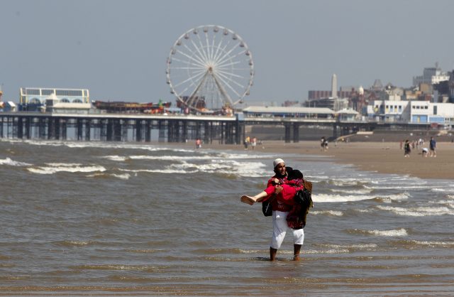 UK prepares to bask in hottest day of the year this weekend