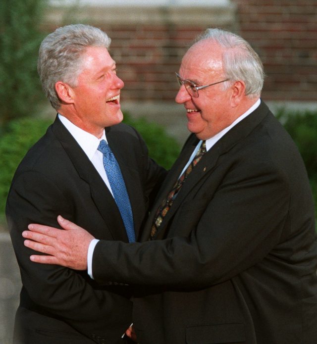 Bill Clinton and Helmut Kohl