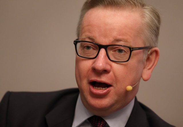 Public service pay rise cap adds to Downing Street consternation