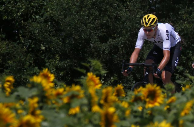Demare wins stage as Sagan kicked off Tour Demare wins stage as Sagan kicked off Tour