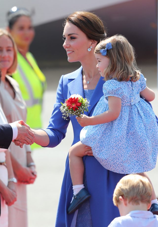 First official posy for Princess Charlotte as William and Kate arrive ...