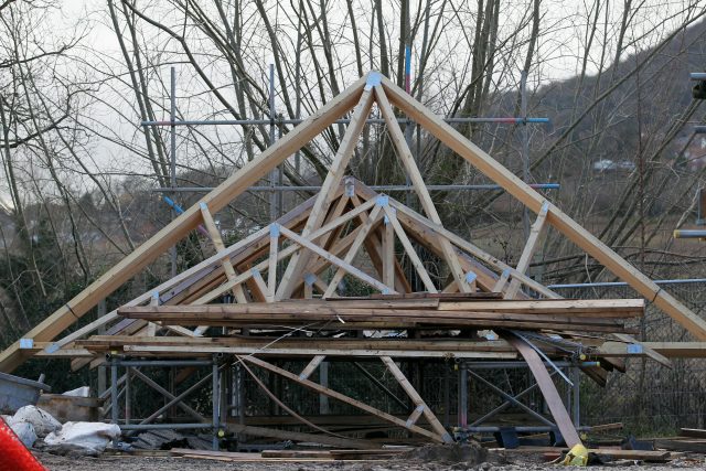 Roof trusses 