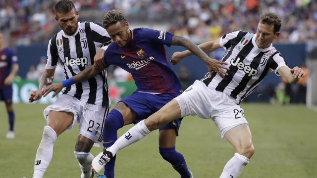 Neymar in action against Juventus during their US tour