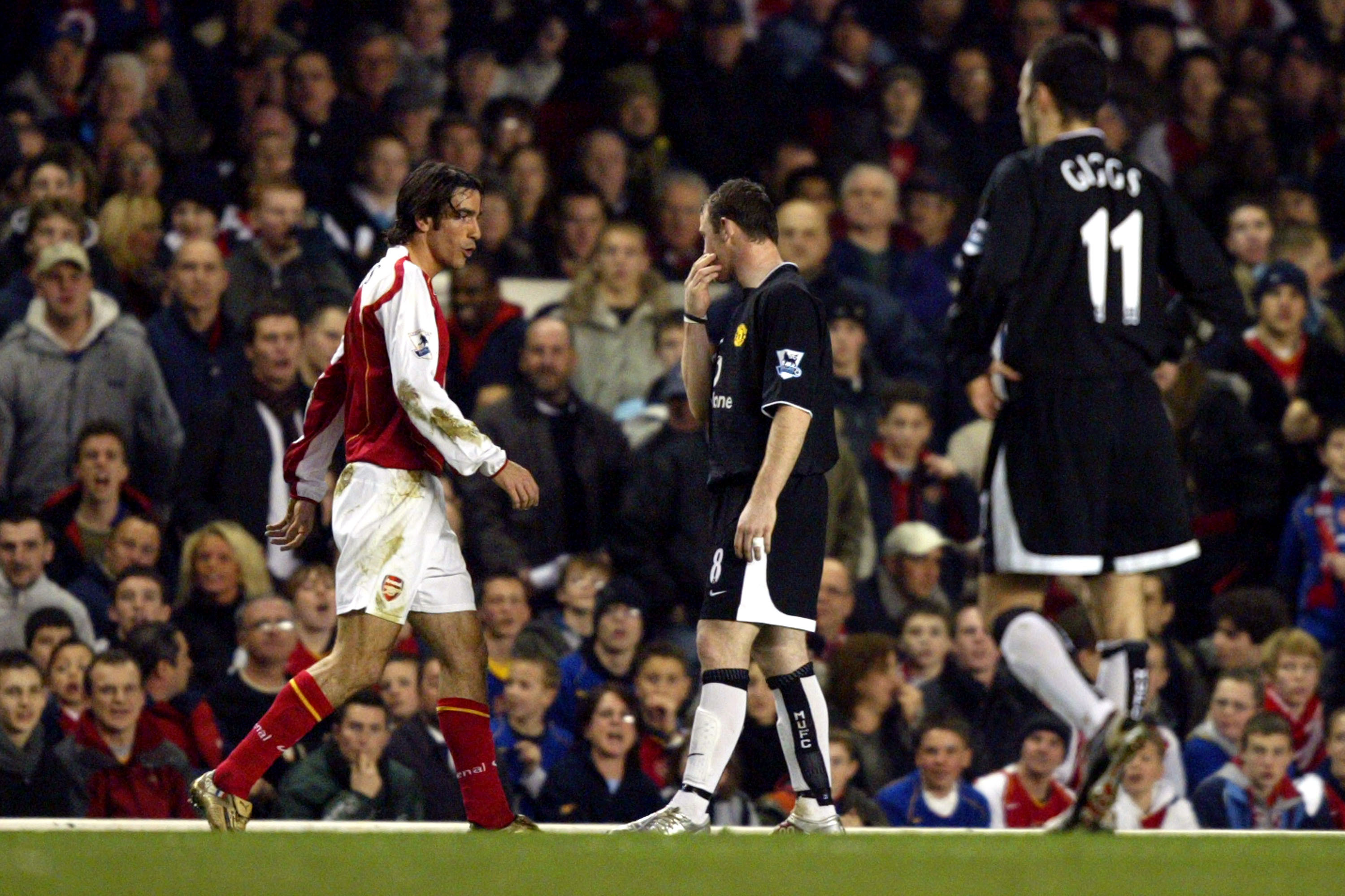 Arsenal's Robert Pires and Manchester United's Wayne Rooney