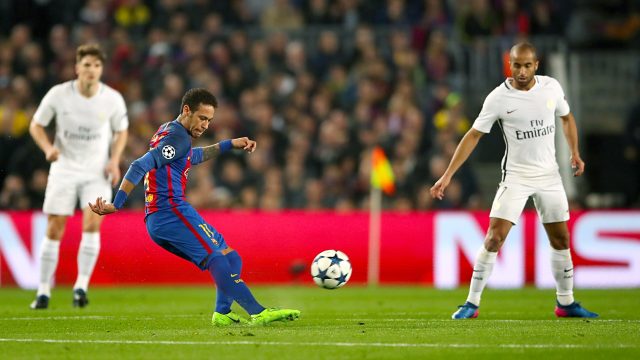 Neymar gives Barcelona hope with a stunning free kick 