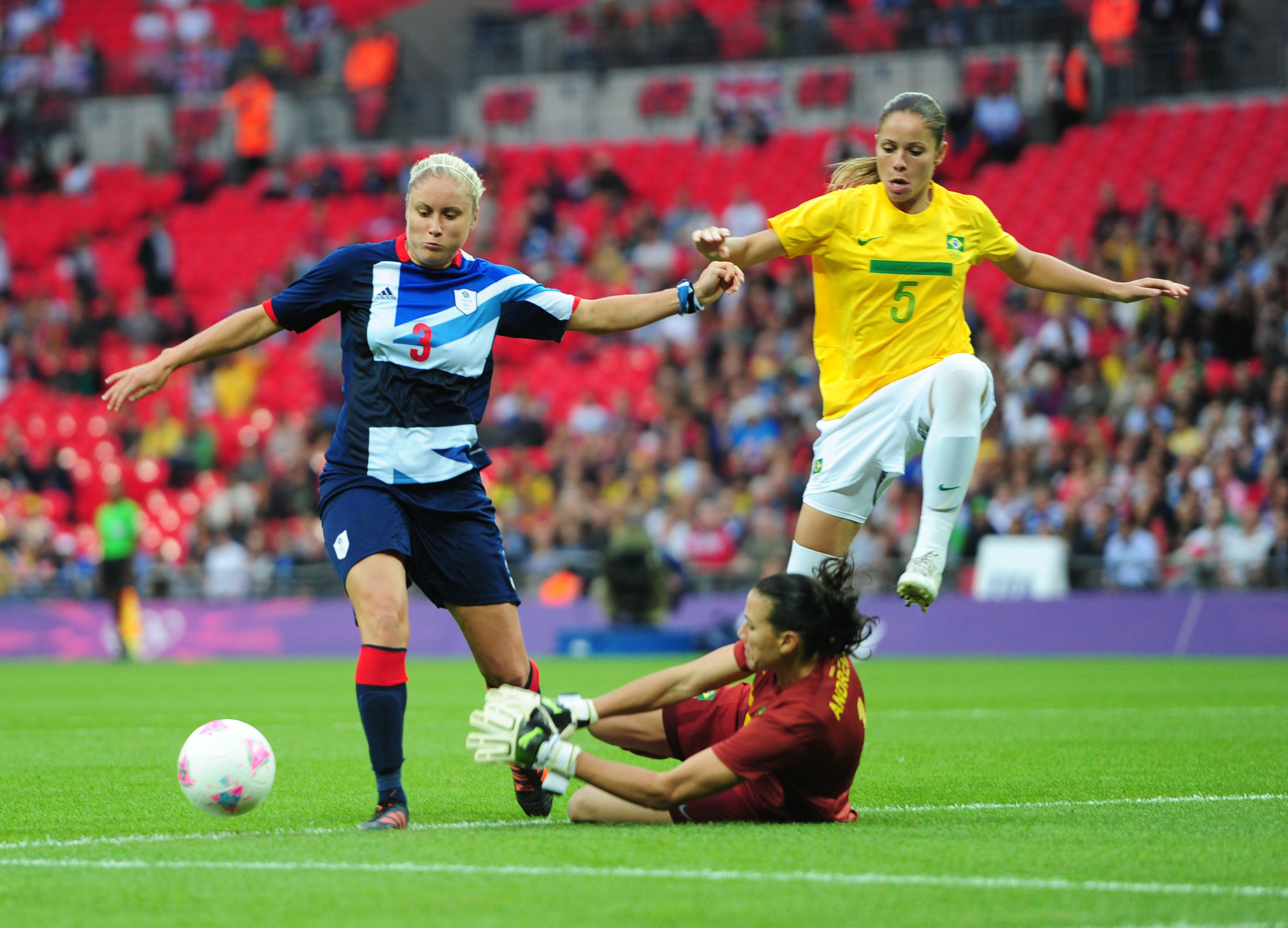 Taylor Swift bracelet-trading trend makes way to Women's World Cup