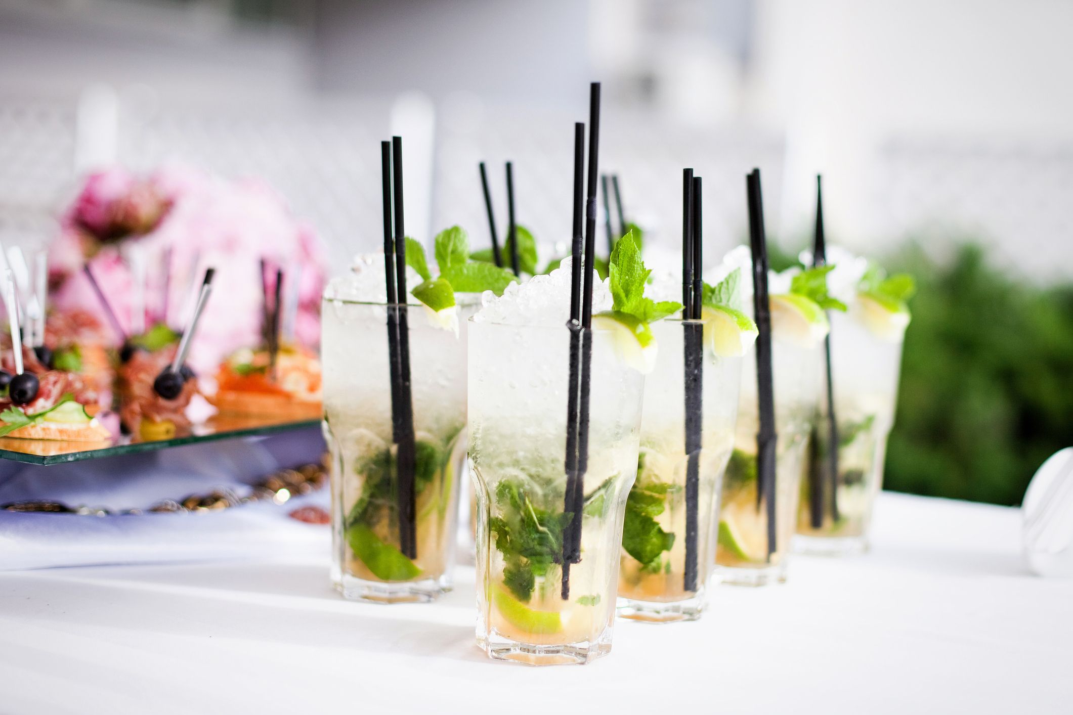Cocktails at a party (Thinkstock/PA)