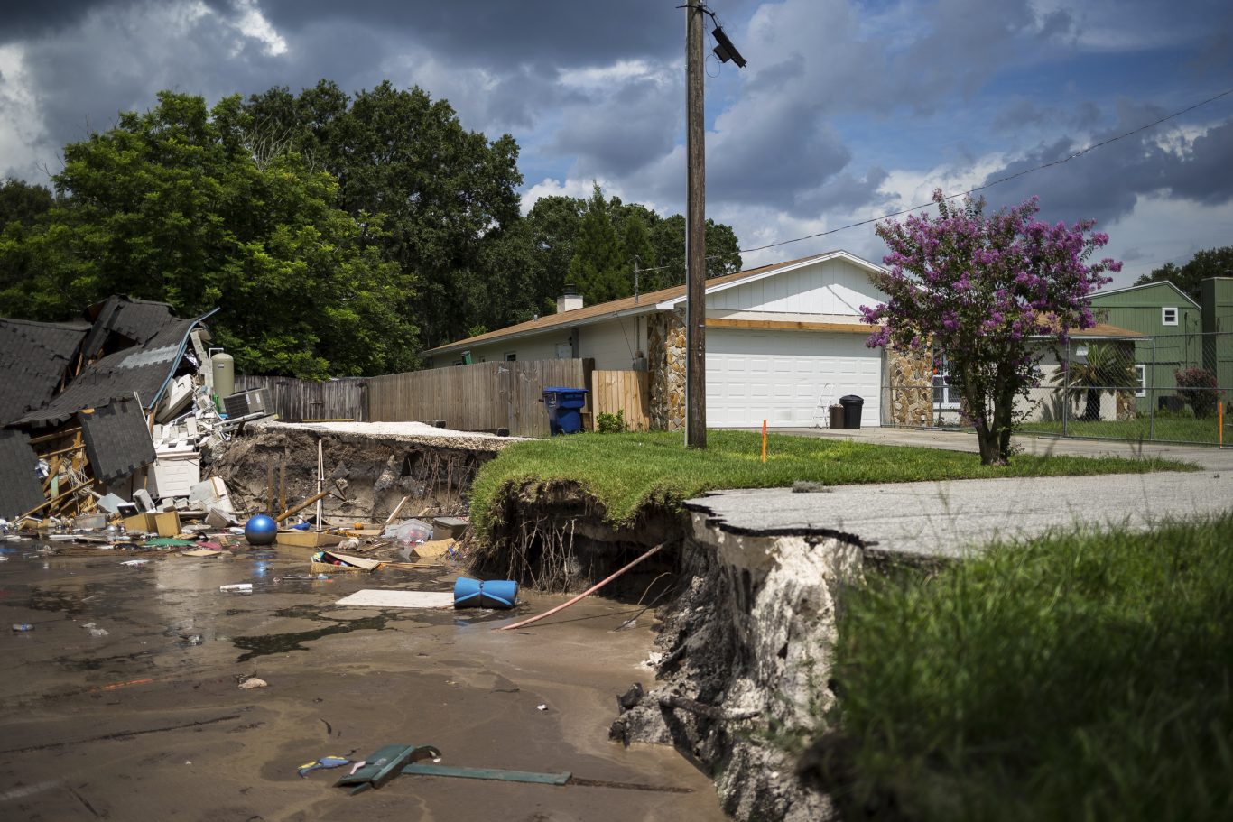 More homes condemned as huge Florida sinkhole grows Express & Star