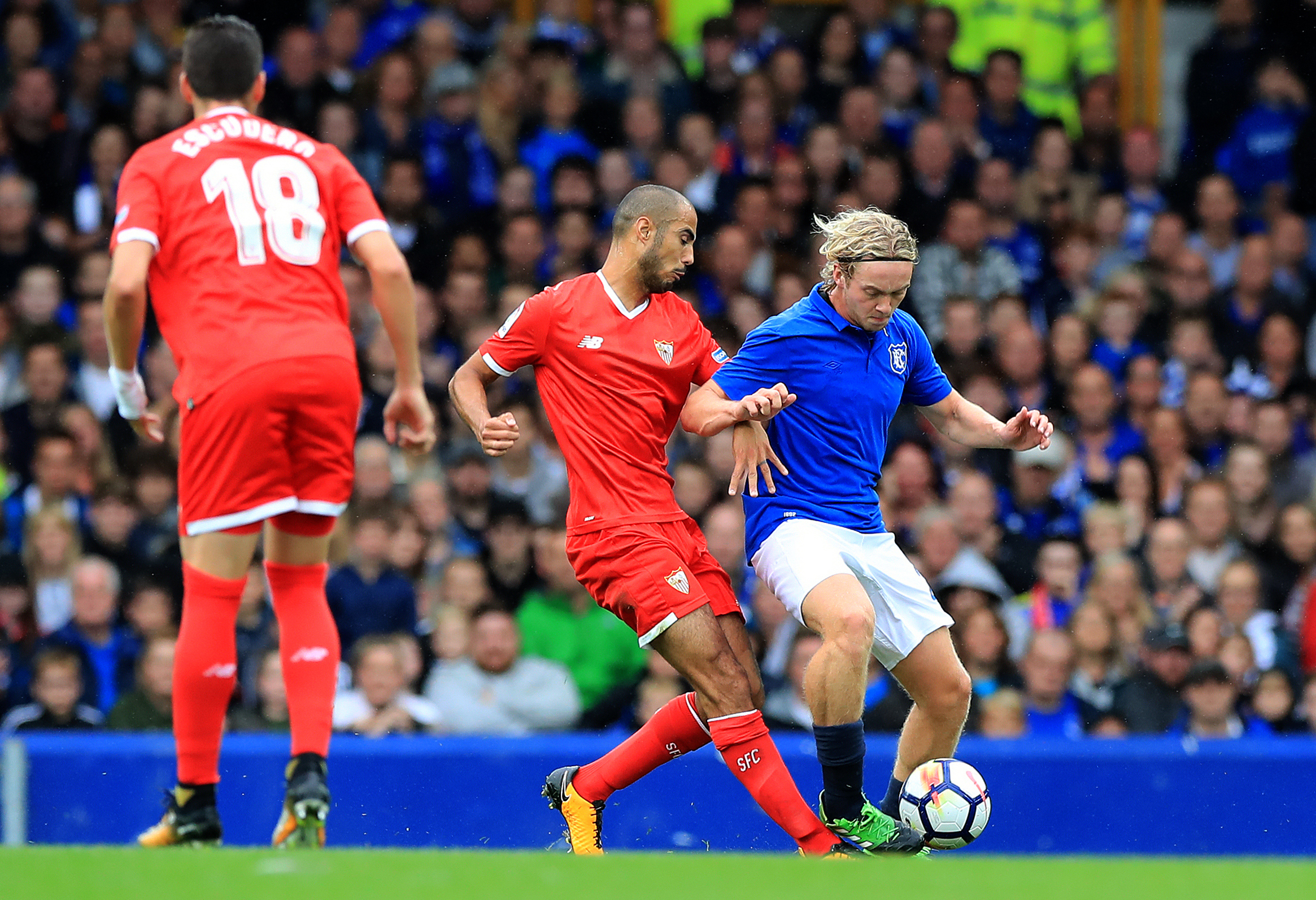 Everton midfielder Tom Davies