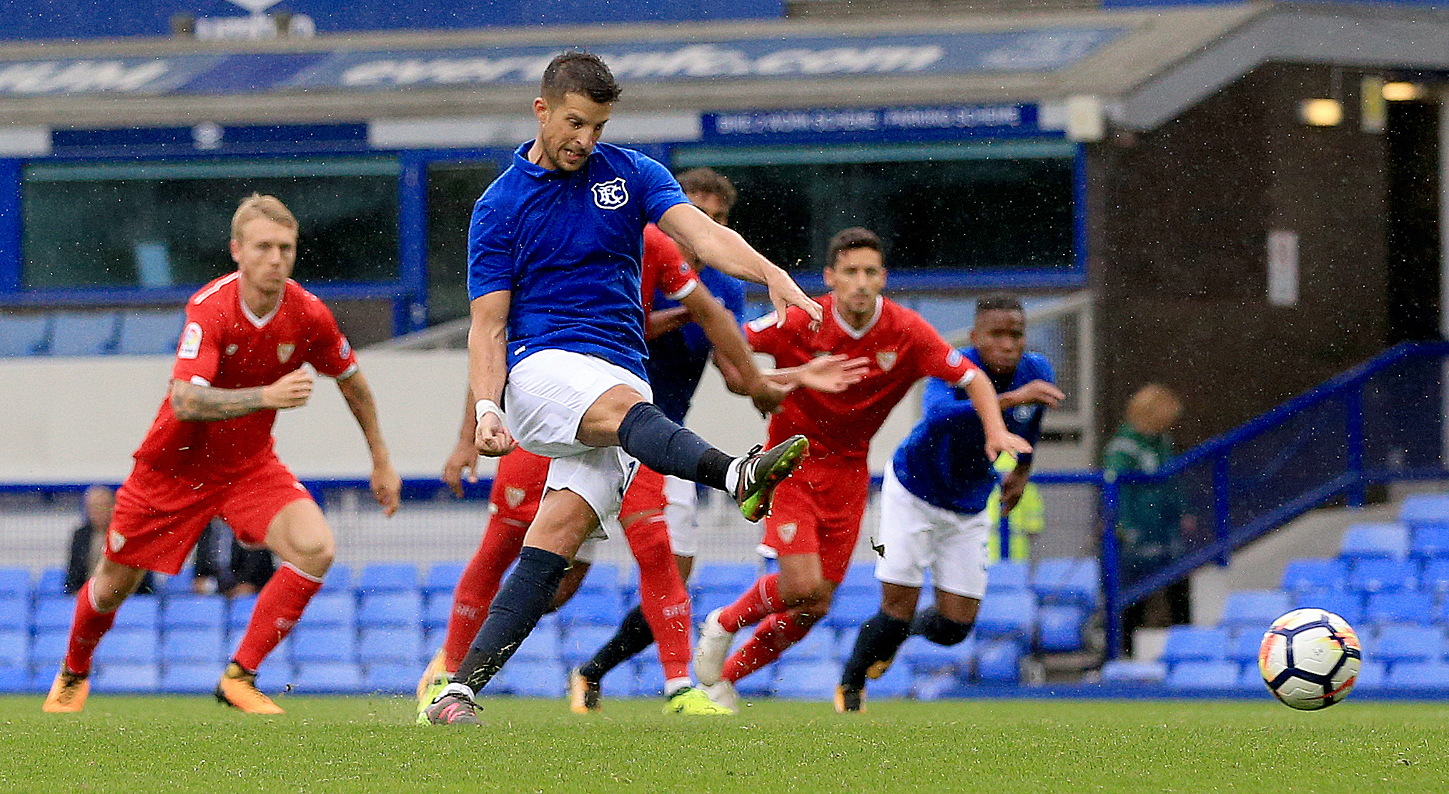 Everton forward Kevin Mirallas