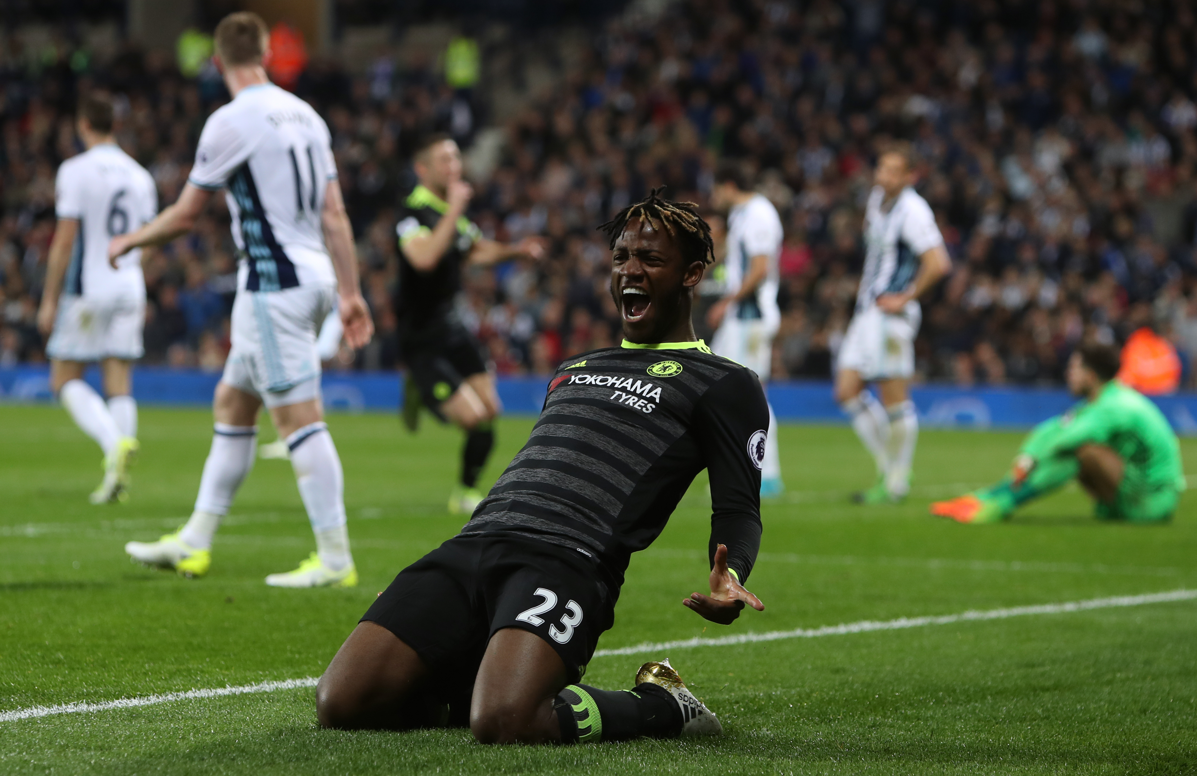 Michy Batshuayi celebrates scoring the goal that won Chelsea the 2016/17 Premier League title