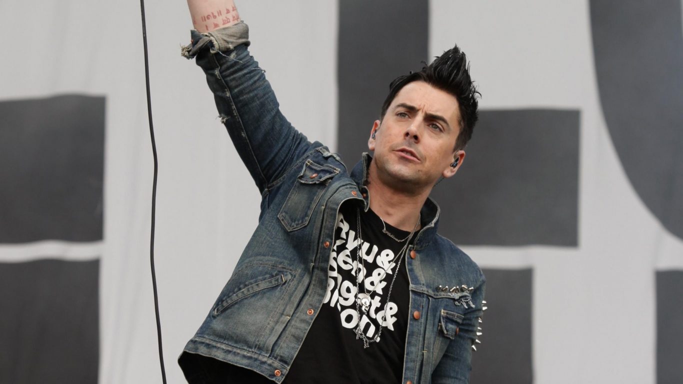IPCC: Officers who ignored warnings on paedophile Ian Watkins can face no a...