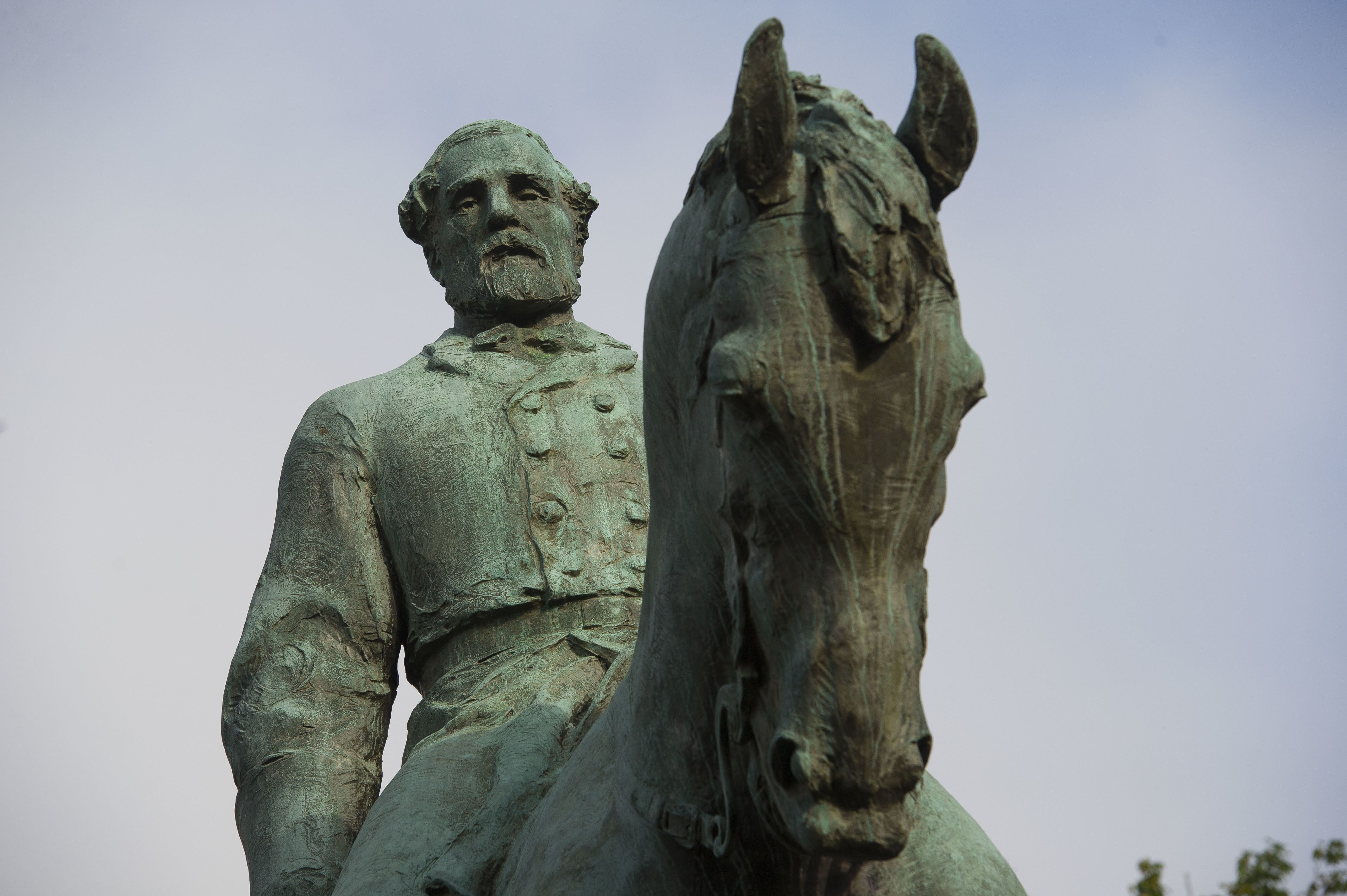 Why are the United States’ confederate statues so controversial