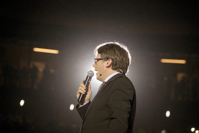Catalan President Carles Puigdemont delivers a speech during an event promoting the start of the campaigning for the ballot in Tarragona (Emilio Morenatti/AP)