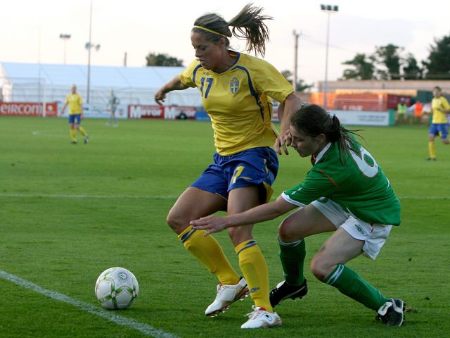 Sweden's Johanna Almgren (l) and Republic of Ireland's Katie Taylor (r) battle for the ball