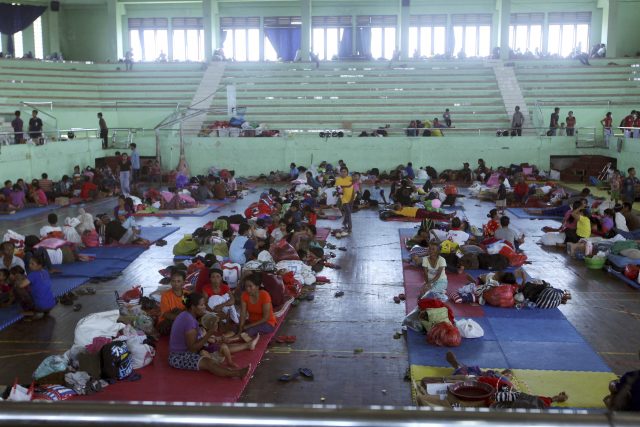 Villagers rest at a temporary shelter in Klungkung, Bali. (AP)
