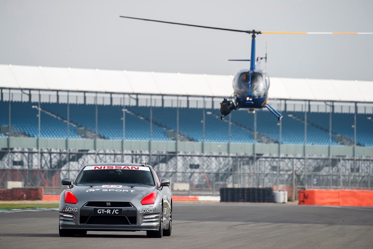 World-first PlayStation®-controlled Nissan GT-R achieves 130+mph run around Silverstone