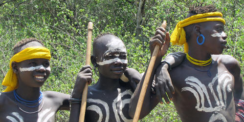 Children of the Ethiopian Mursi tribe who have similar gene types to some south Asian populations (Alessia Ranciaro/Simon Thompson)