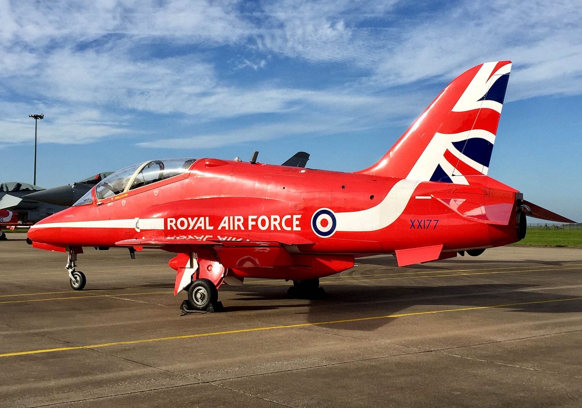 Red Arrows jets likely to be built abroad unless Government acts – MPs ...