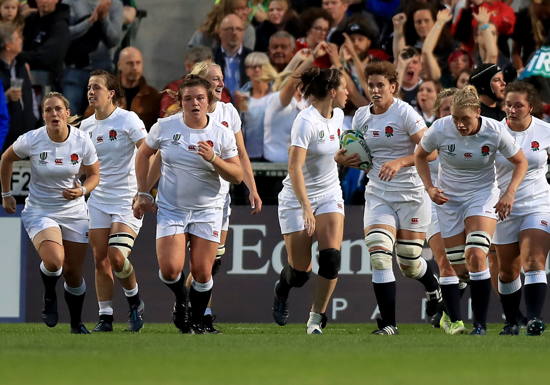 The England Women's rugby team (Donall Farmer/PA)