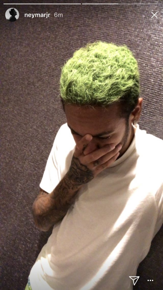 Neymar reveals his new green hairstyle on Instagram