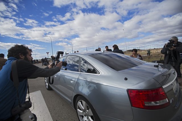 Carme Forcadell is driven in a car out of the Alcala-Meco prison