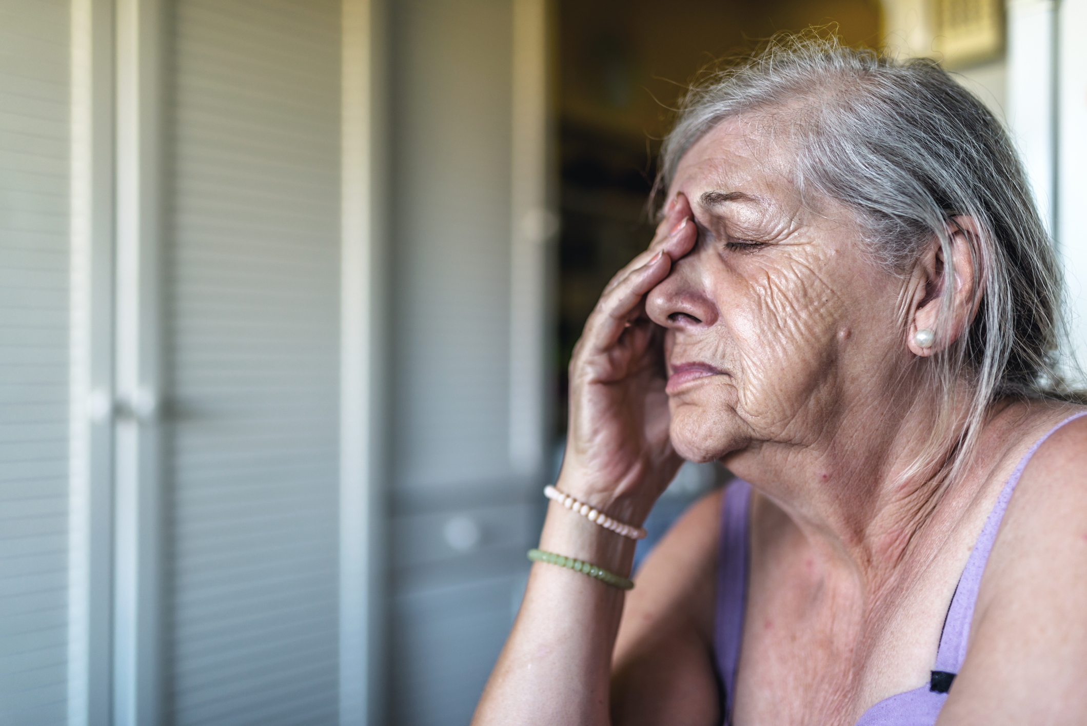 Elderly woman looking distressed (Thinkstock/PA)