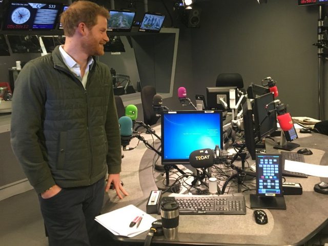 Obama warns of dangers of social media in Prince Harry interview