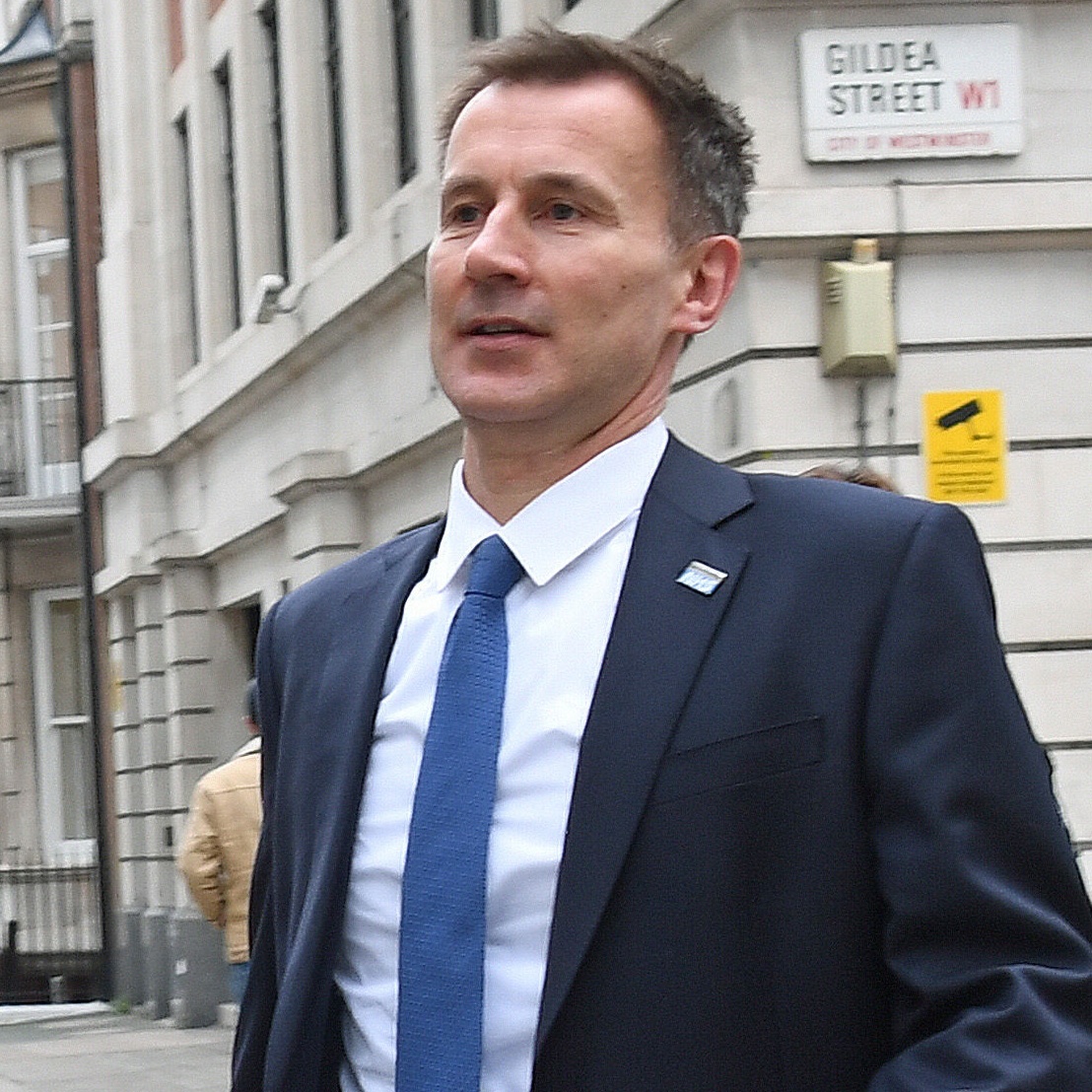 Hunt apologises to patients facing cancelled ops due to NHS winter ...