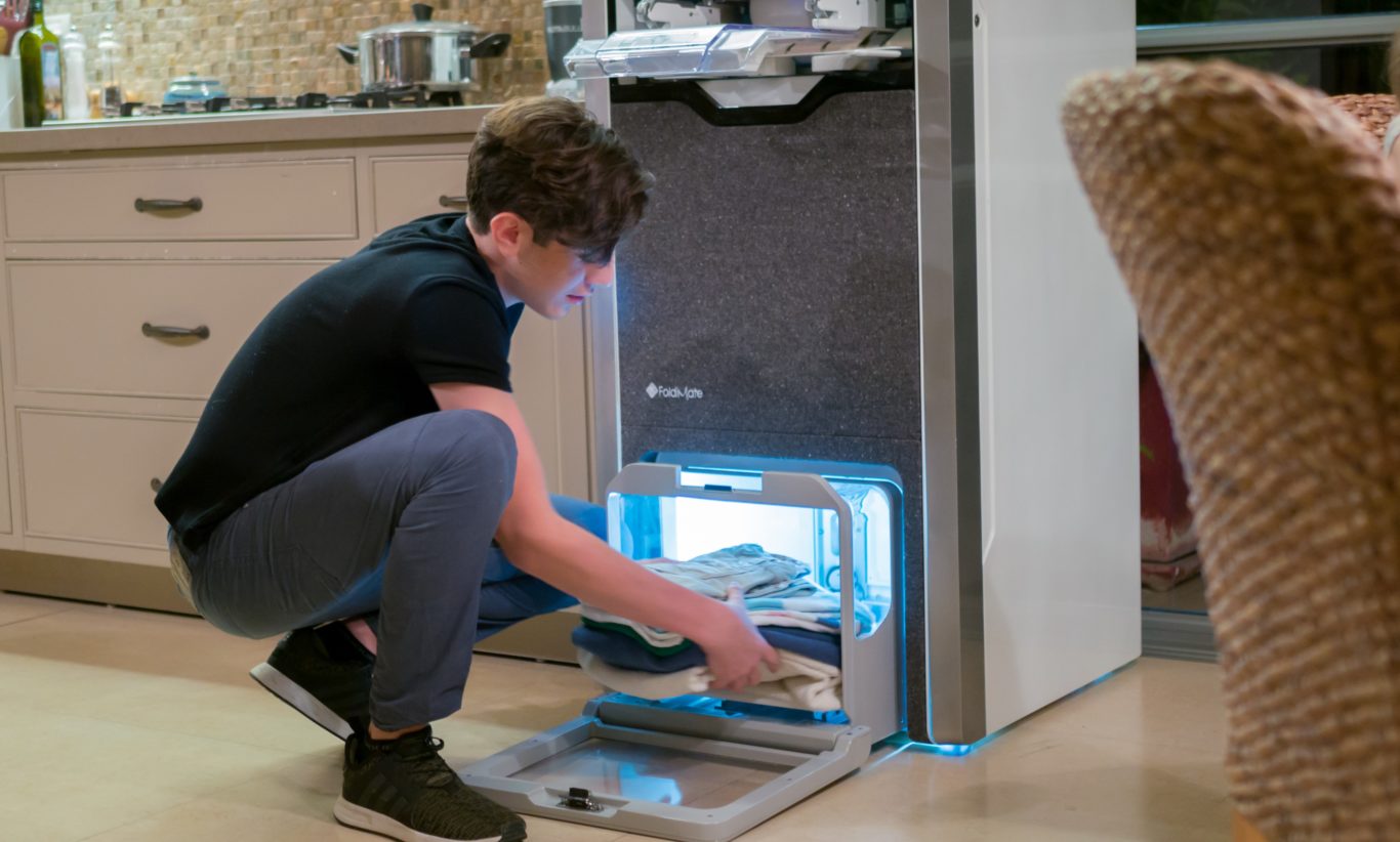 This new machine that folds your laundry is quite possibly the best