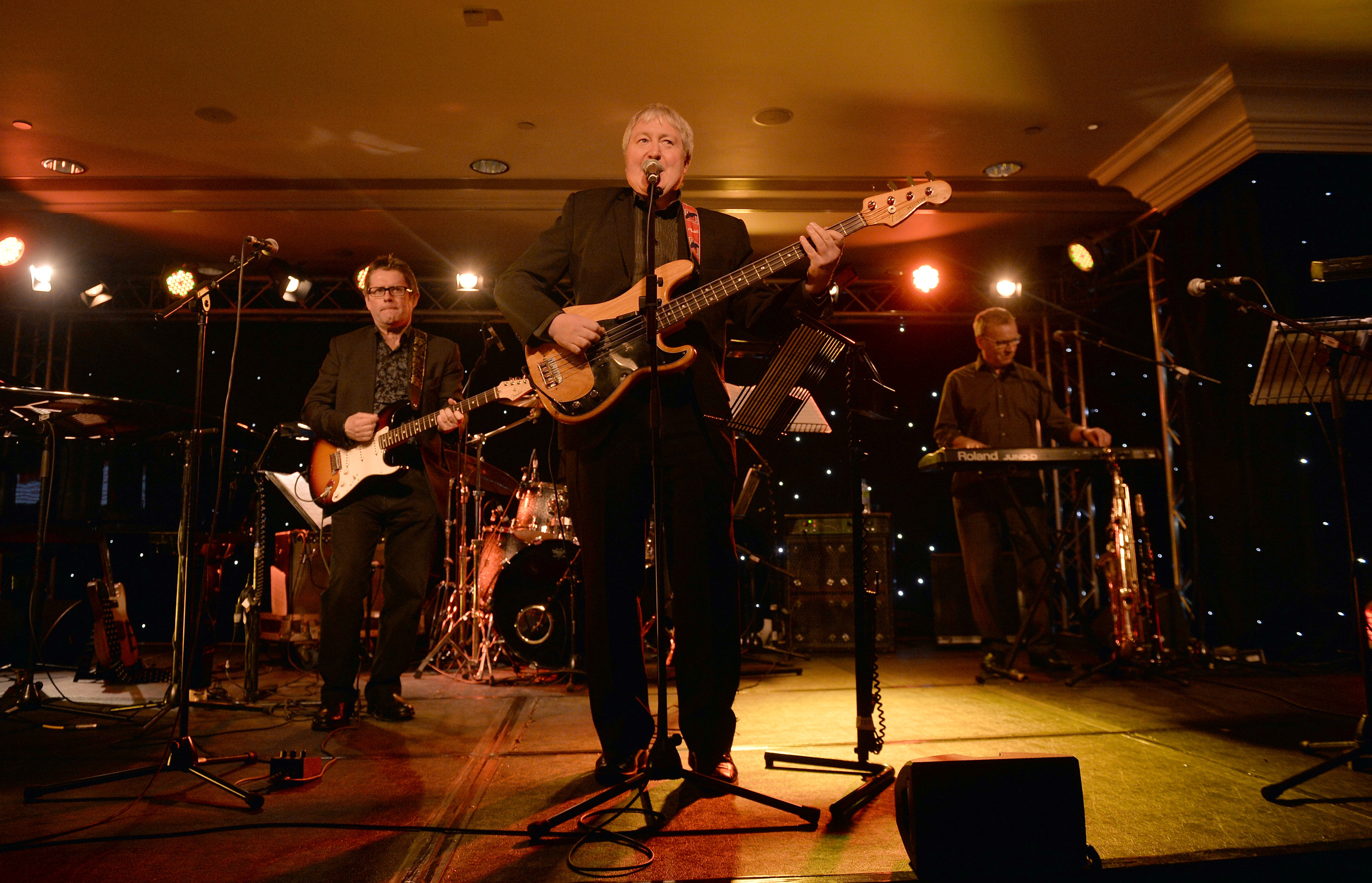 Pete Wishart on keyboards with the rest of the MP4 parliamentary group (Anthony Devlin/PA)