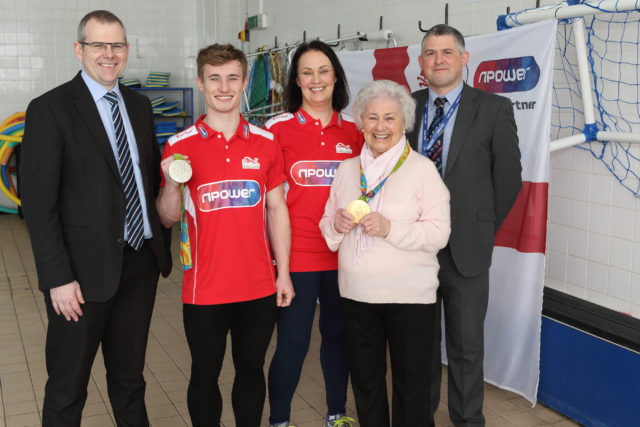 Olympic champion Jack Laugher returned to his old school to meet up with former swimming teacher Sylvia Grice (2nd right) (Martin Avery/TeamEngland/npower handout)