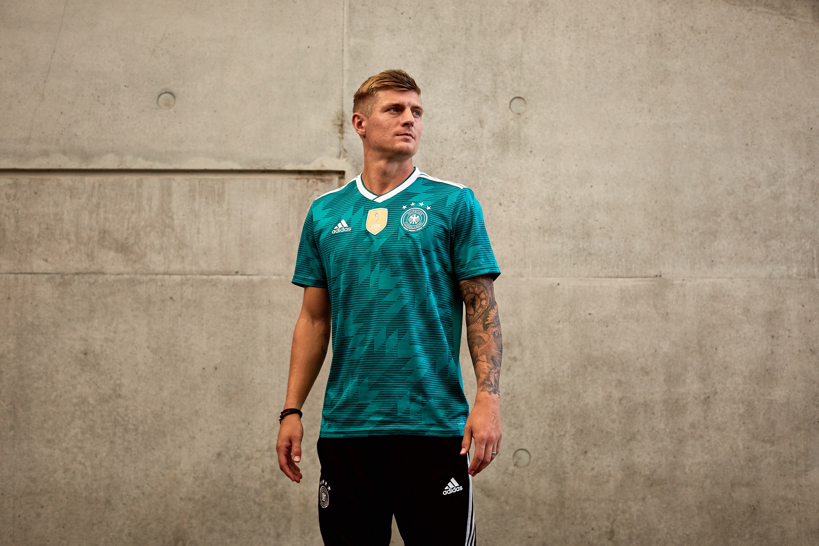 Toni Kroos wears Germany's 2018 World Cup away kit