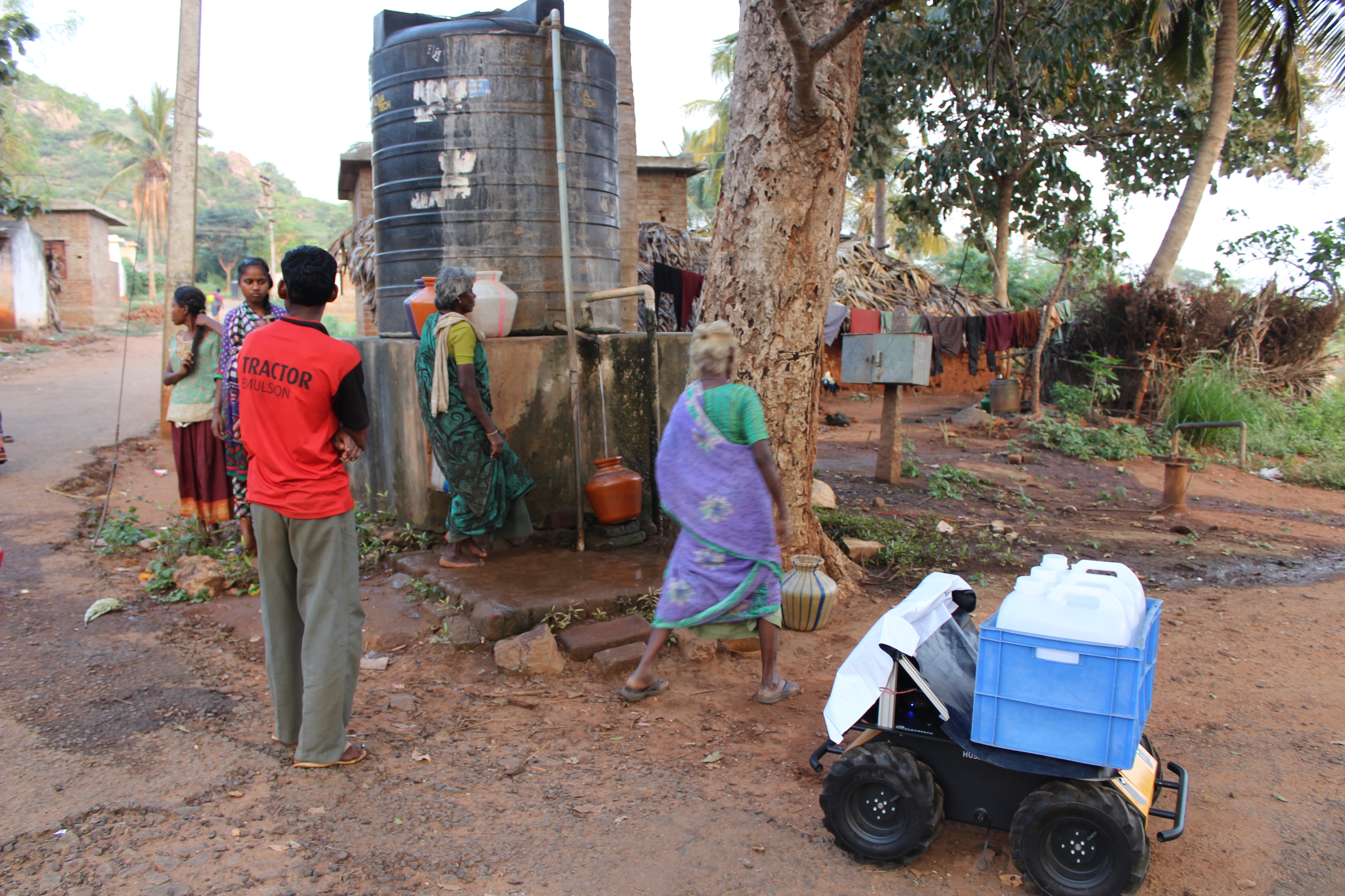 Water-carrying robot used in India (Dr Amol Deshmukh/University of Glasgow)