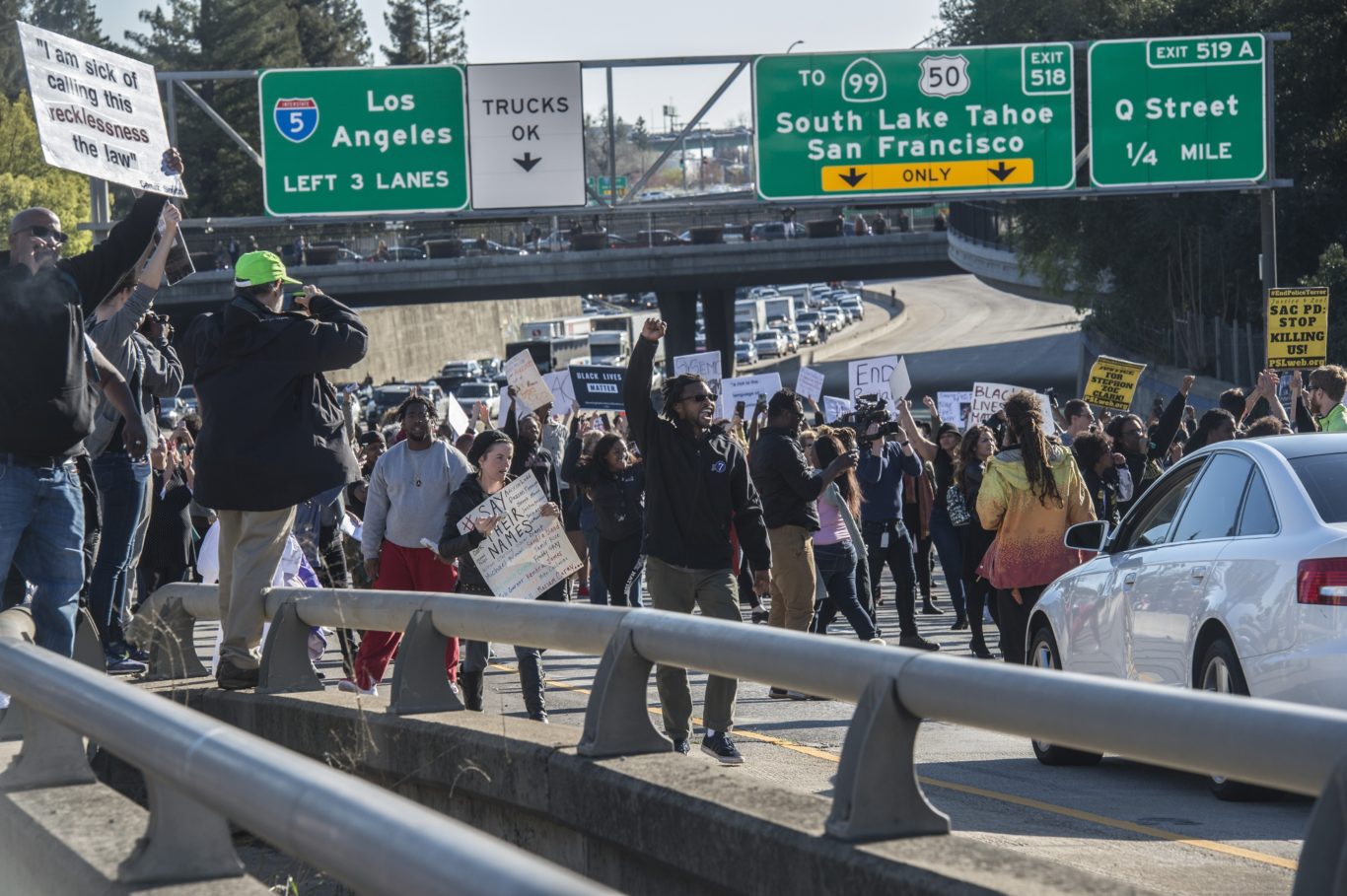 Angry protest over shooting of unarmed black man in California