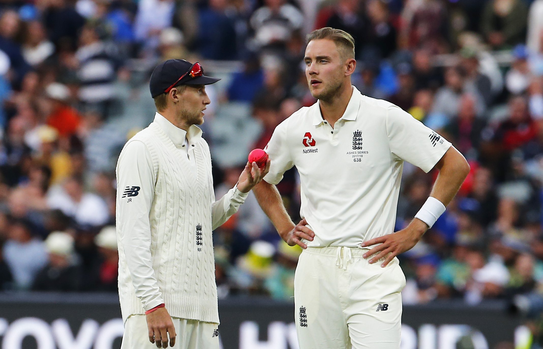 Stuart Broad (right)