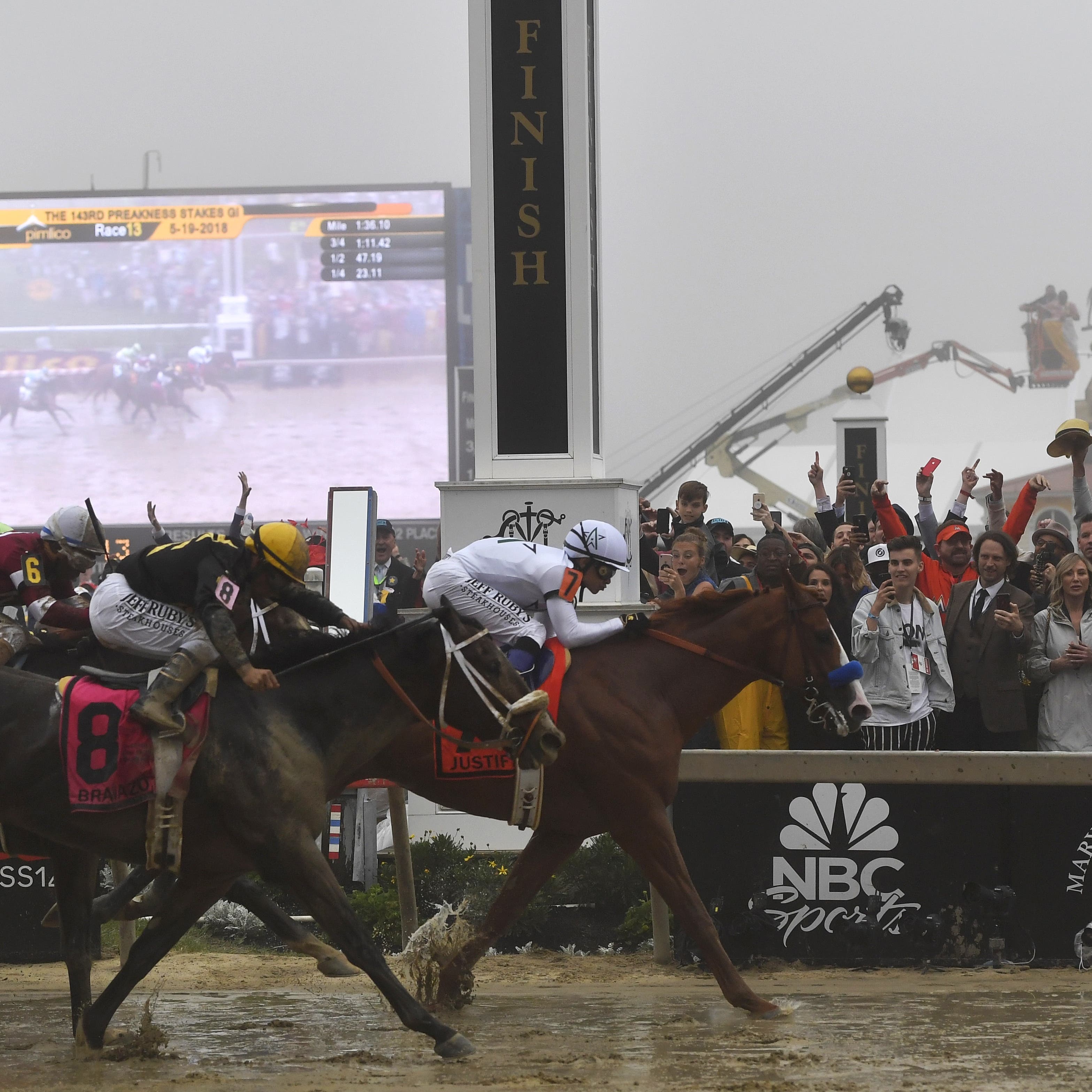 Justify wins the Preakness Stakes (Mike Stewart/AP)
