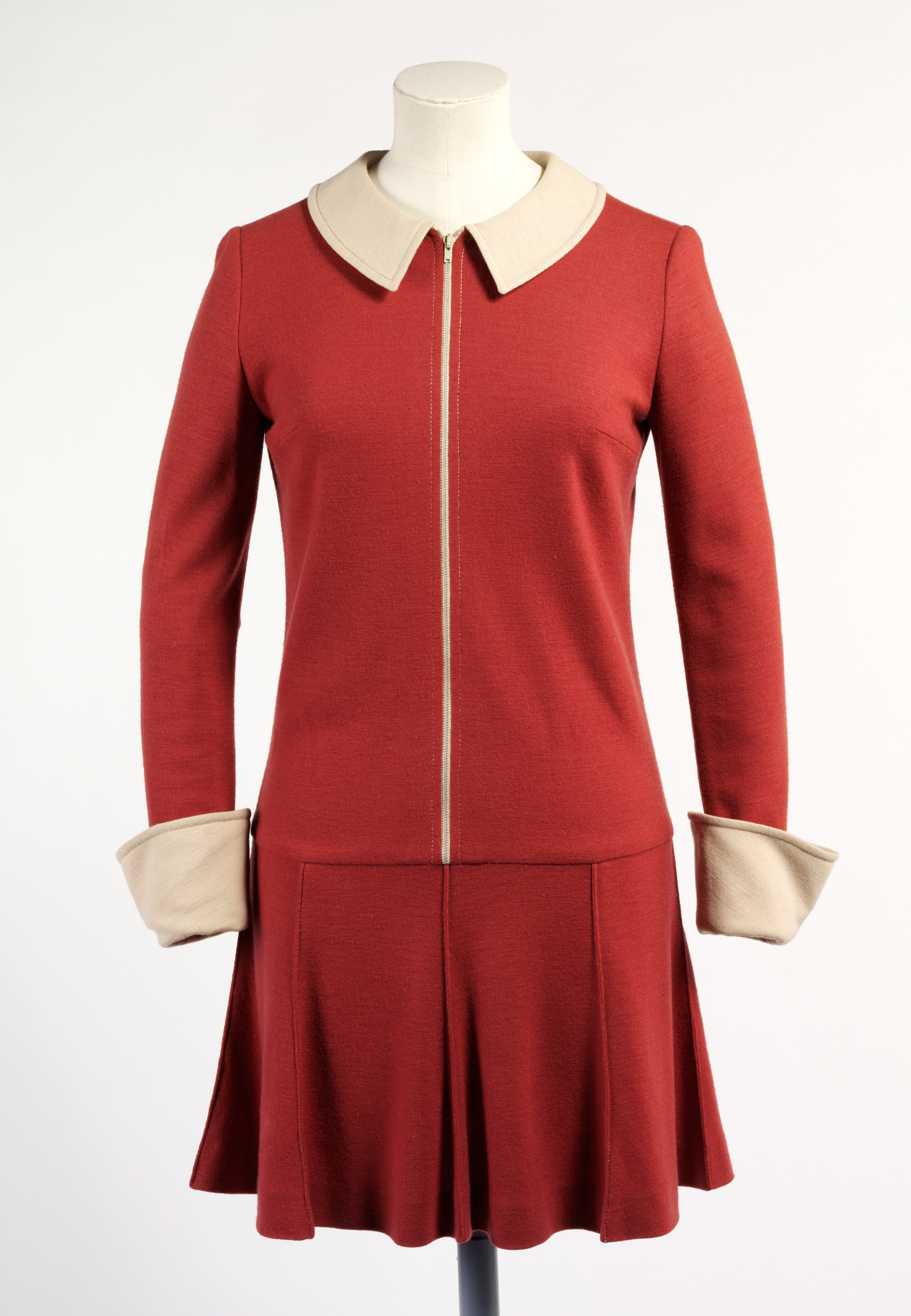 Mary Quant wool jersey dress, with cream Peter Pan collar (Victoria And Albert Museum, London)