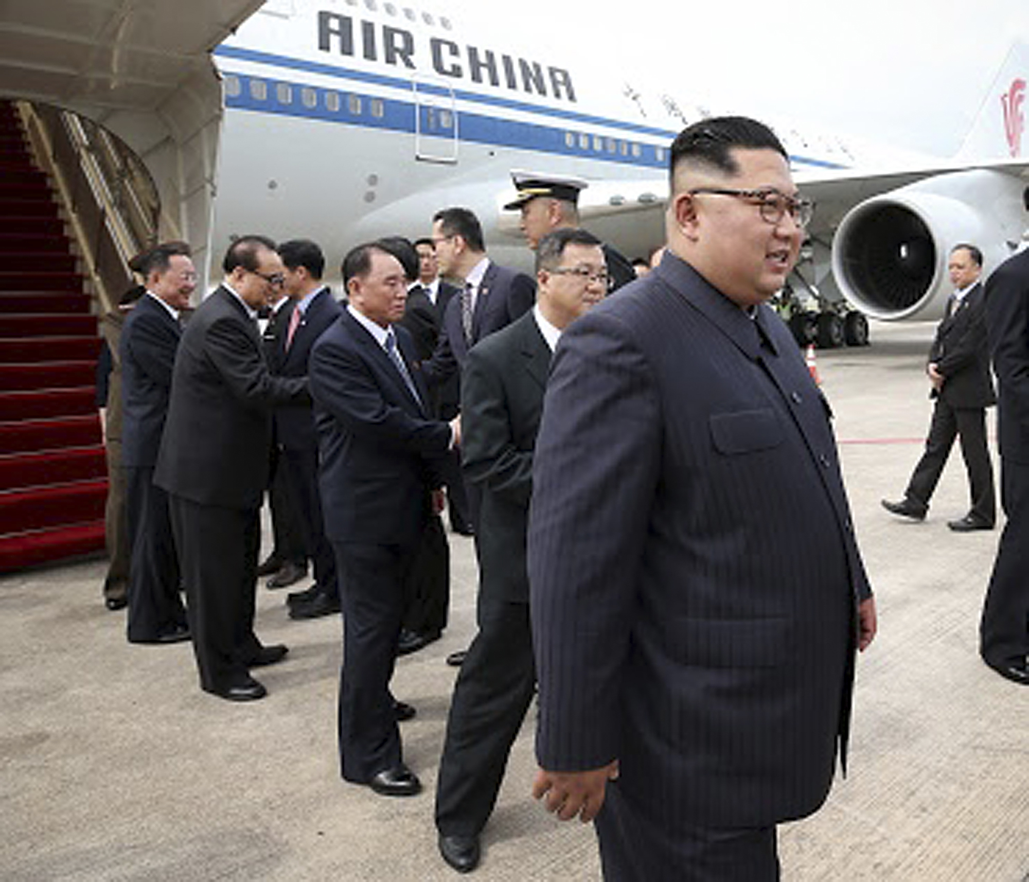 Kim Jong Un arrives in Singapore