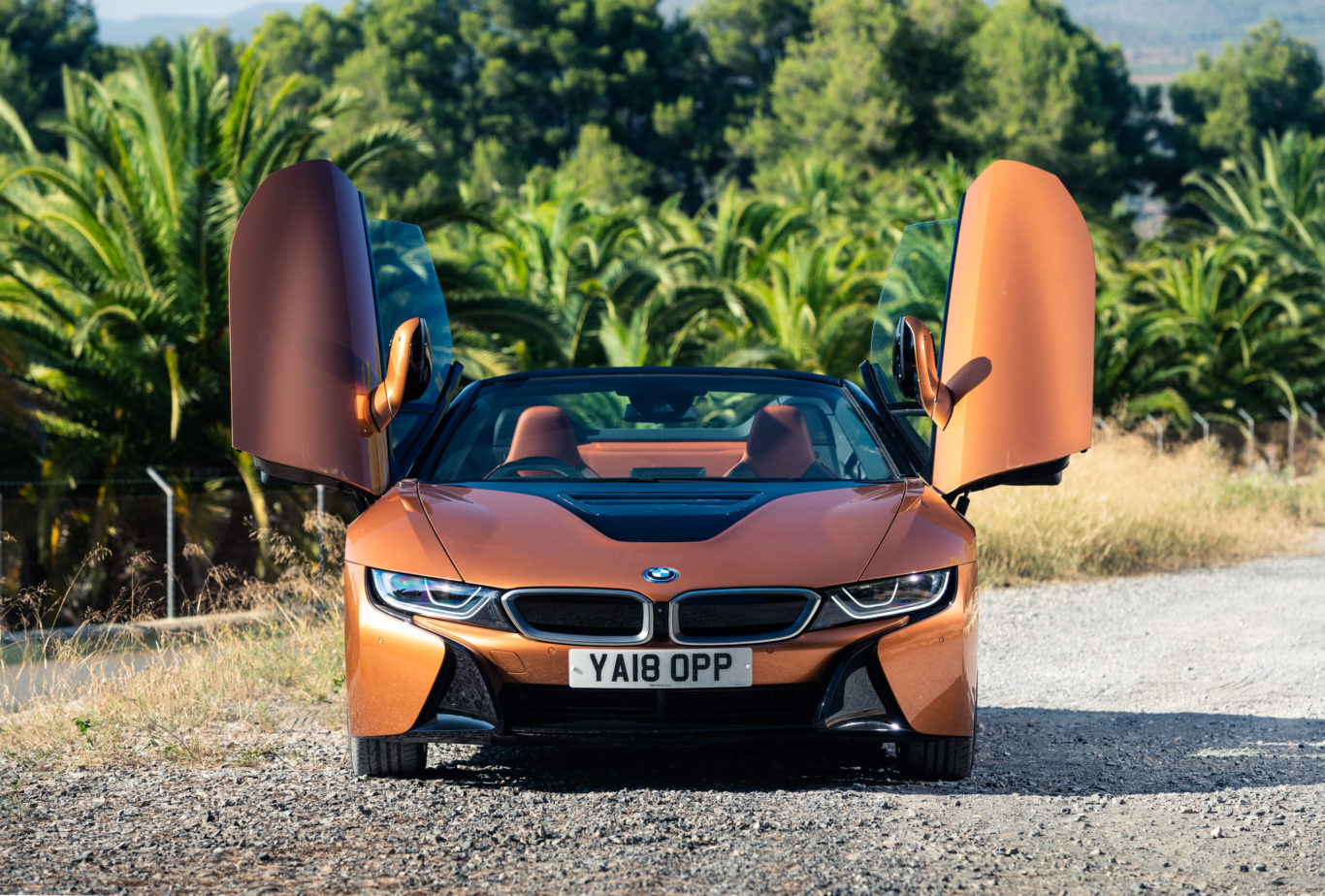 The Roadster retains the regular i8's iconic doors