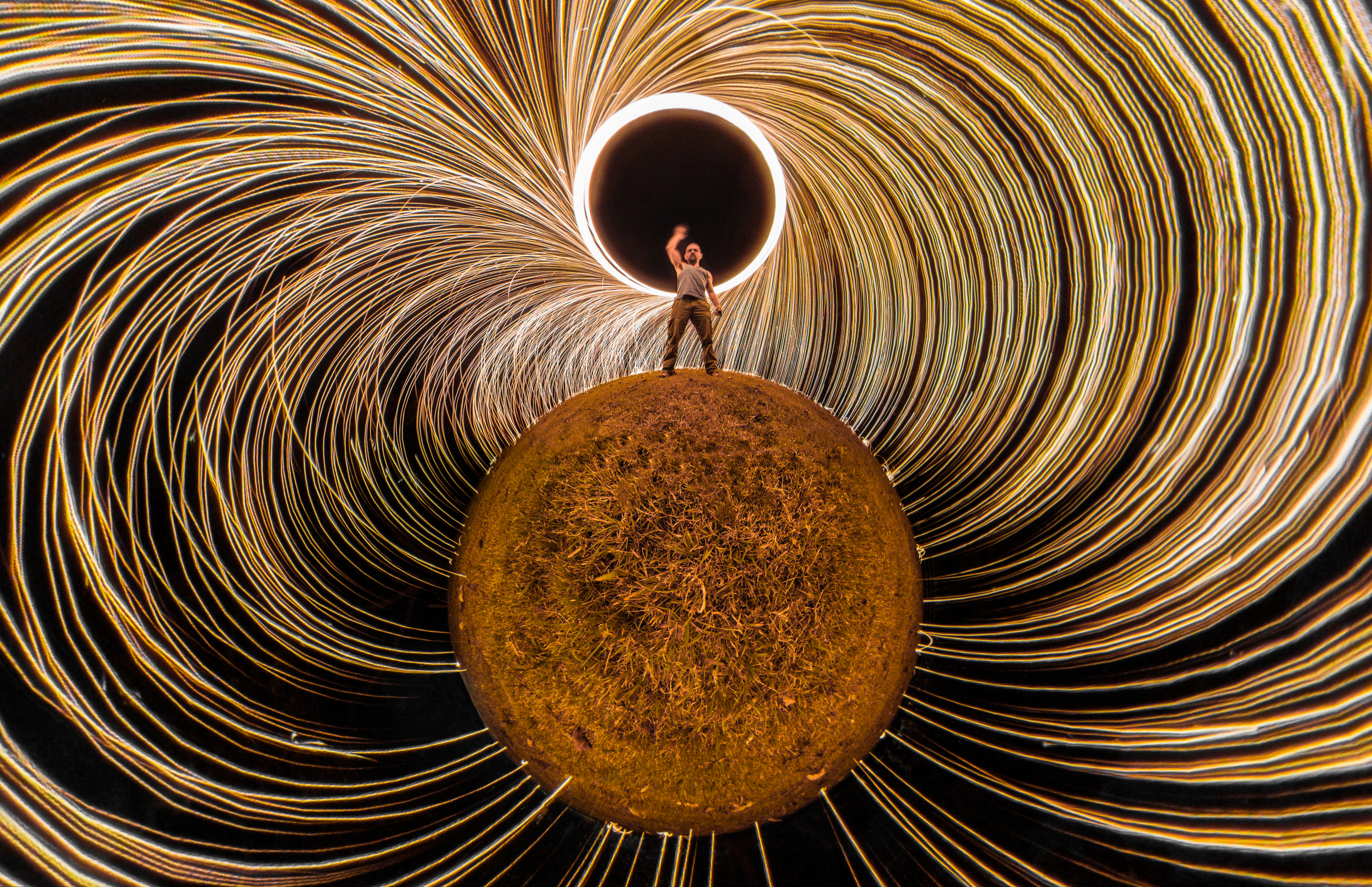 This photographer's 360 degree long exposure of wire wool is captivating